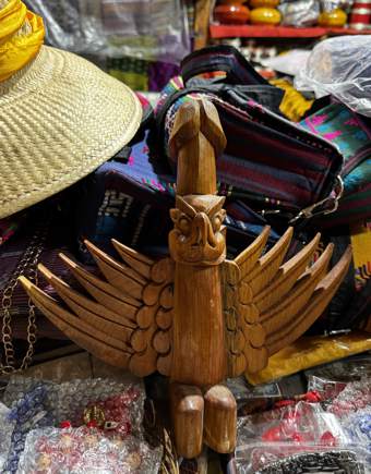 крылатый фаллос