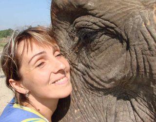 Яна и слониха Марта